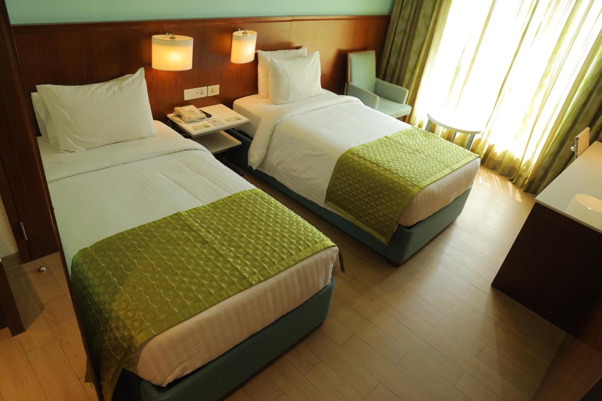 Fairfield By Marriott Indore Exterior photo