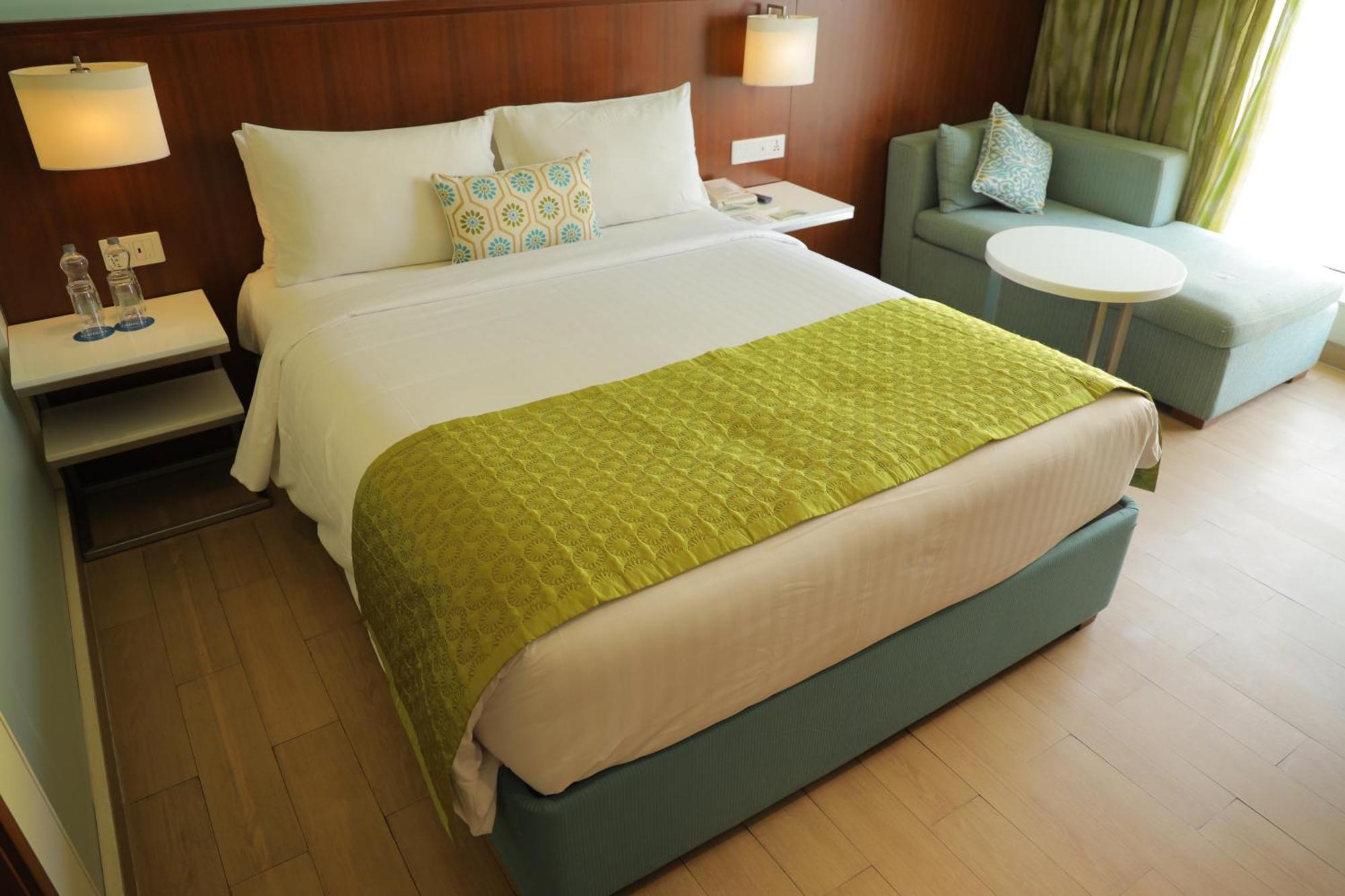 Fairfield By Marriott Indore Exterior photo