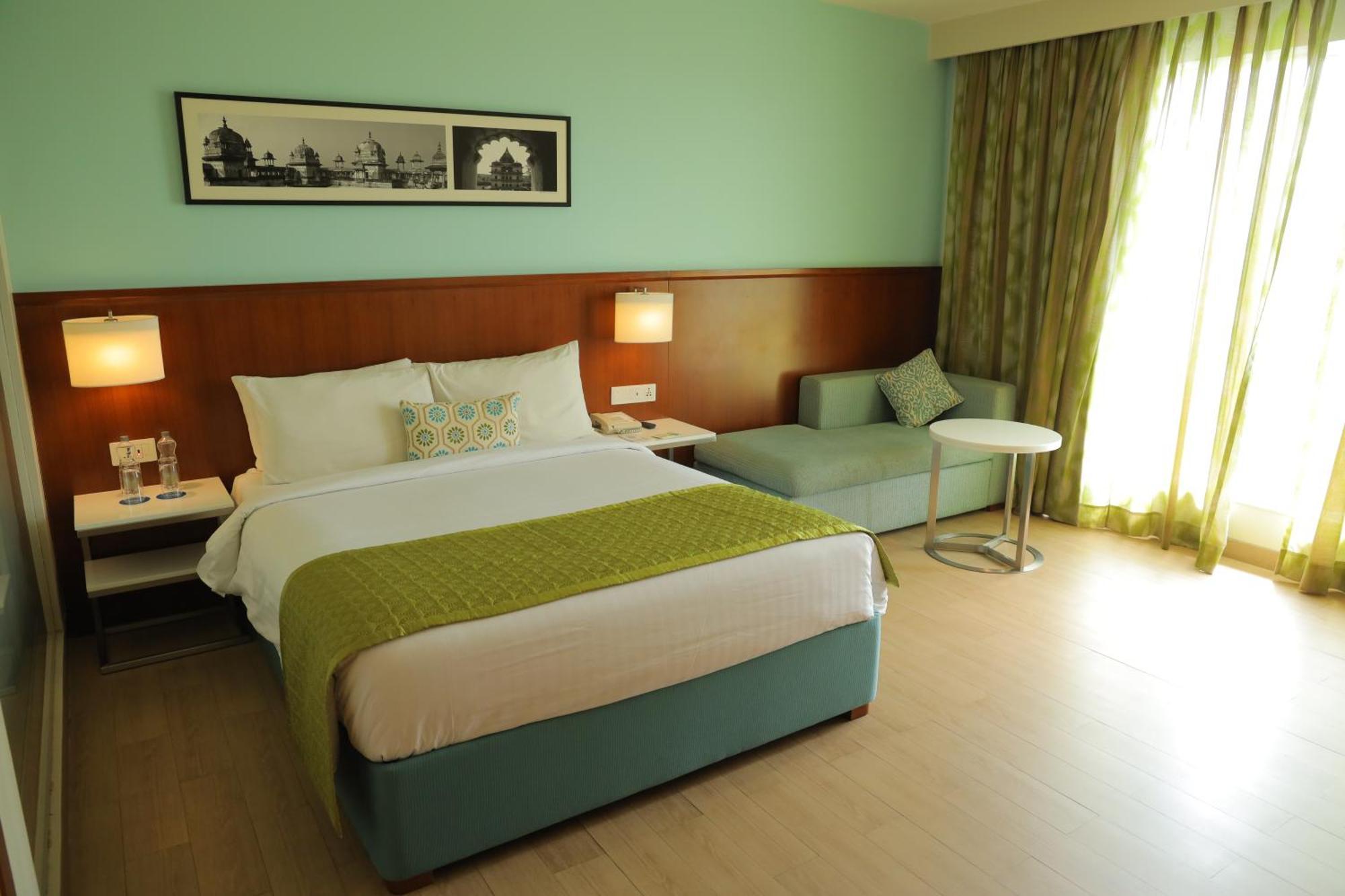 Fairfield By Marriott Indore Exterior photo