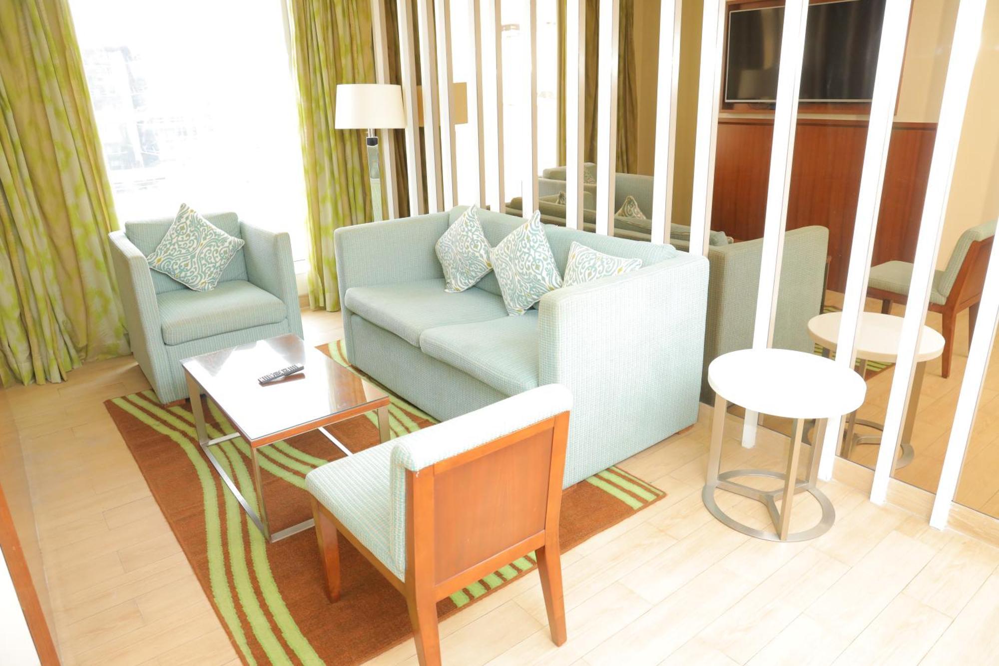 Fairfield By Marriott Indore Exterior photo